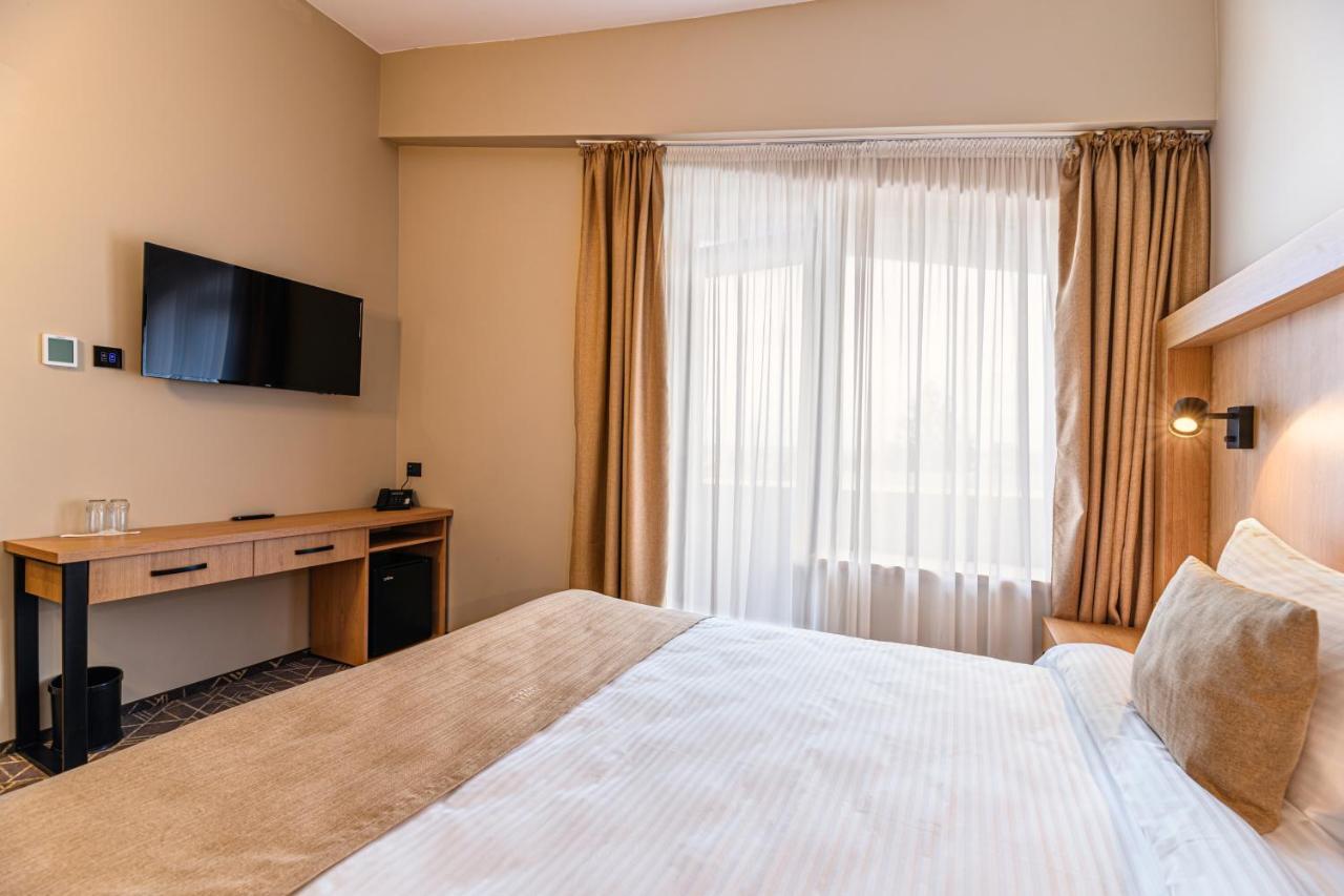 Hotel Central Pascani Zewnętrze zdjęcie