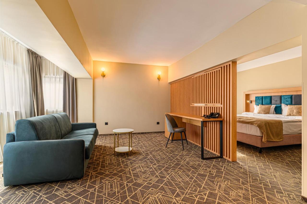 Hotel Central Pascani Zewnętrze zdjęcie