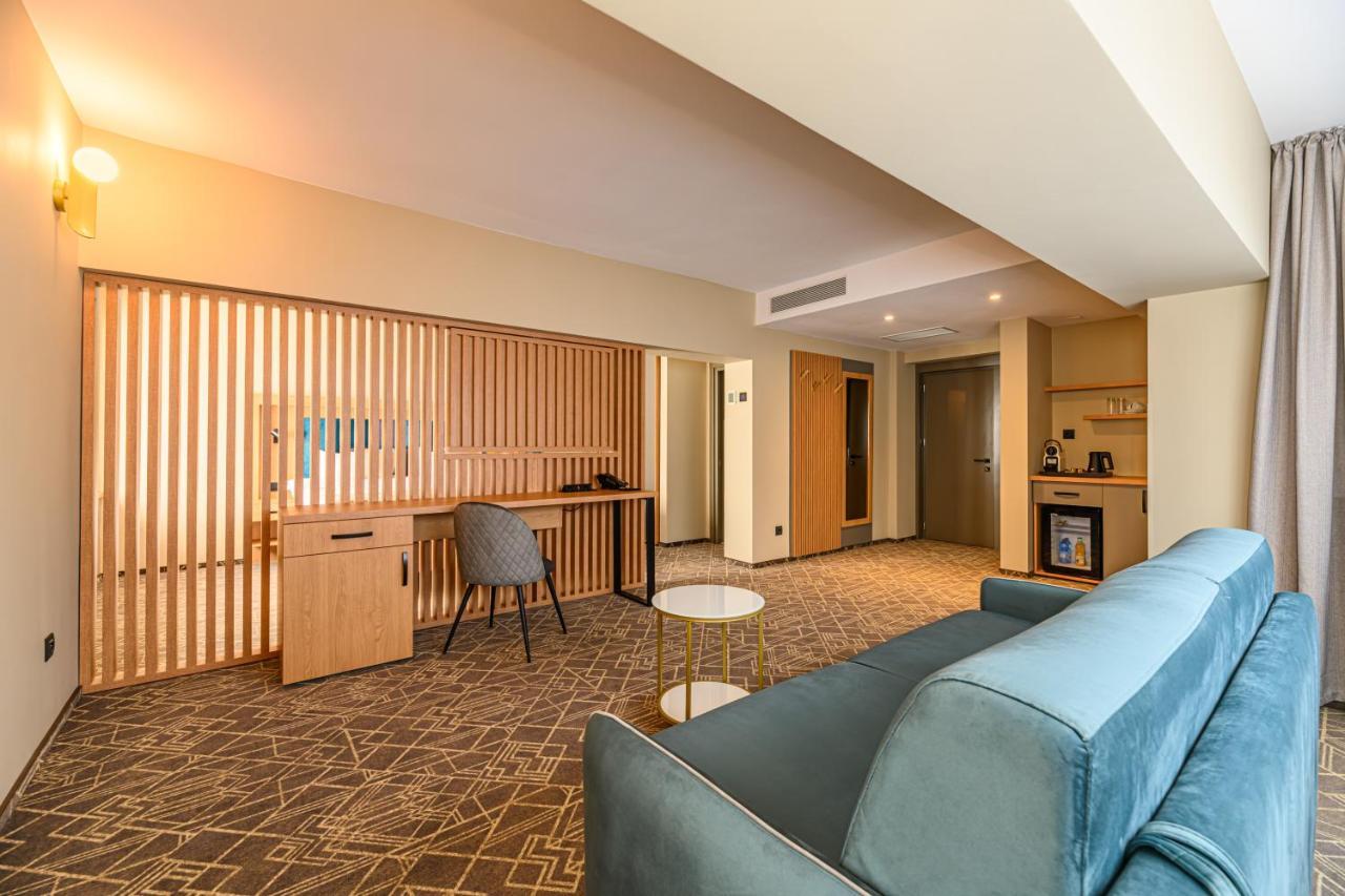 Hotel Central Pascani Zewnętrze zdjęcie