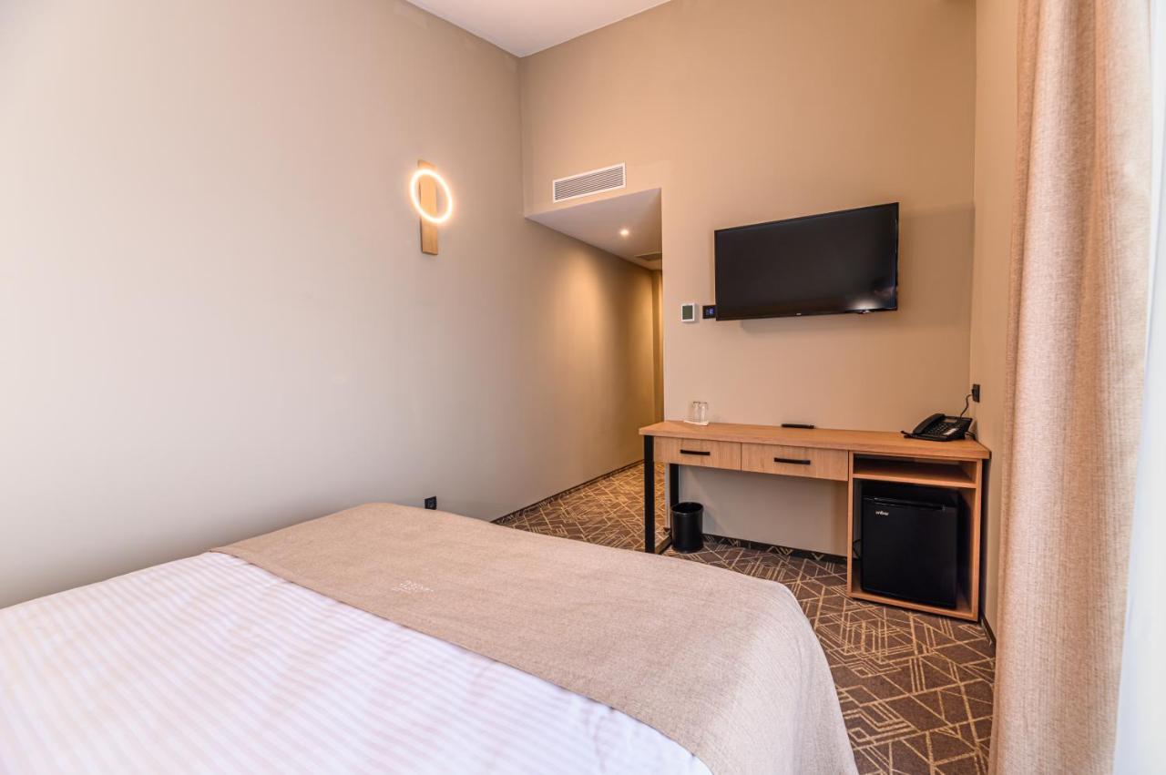 Hotel Central Pascani Zewnętrze zdjęcie