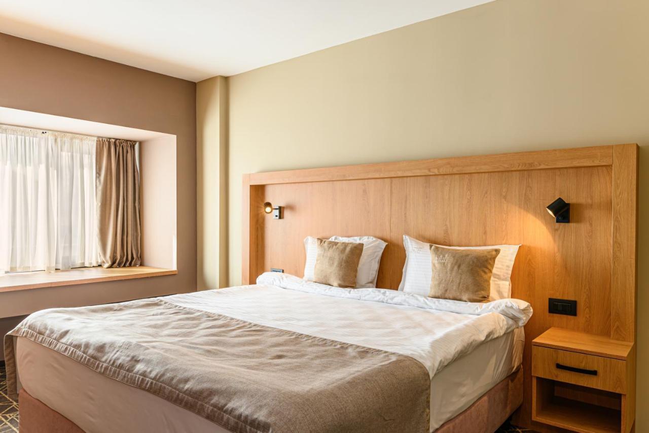 Hotel Central Pascani Zewnętrze zdjęcie