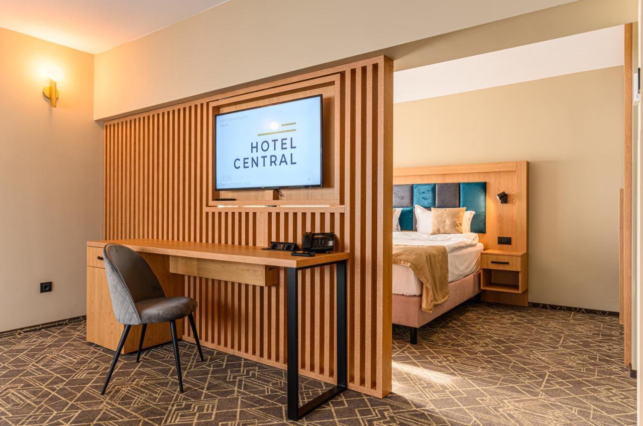 Hotel Central Pascani Zewnętrze zdjęcie