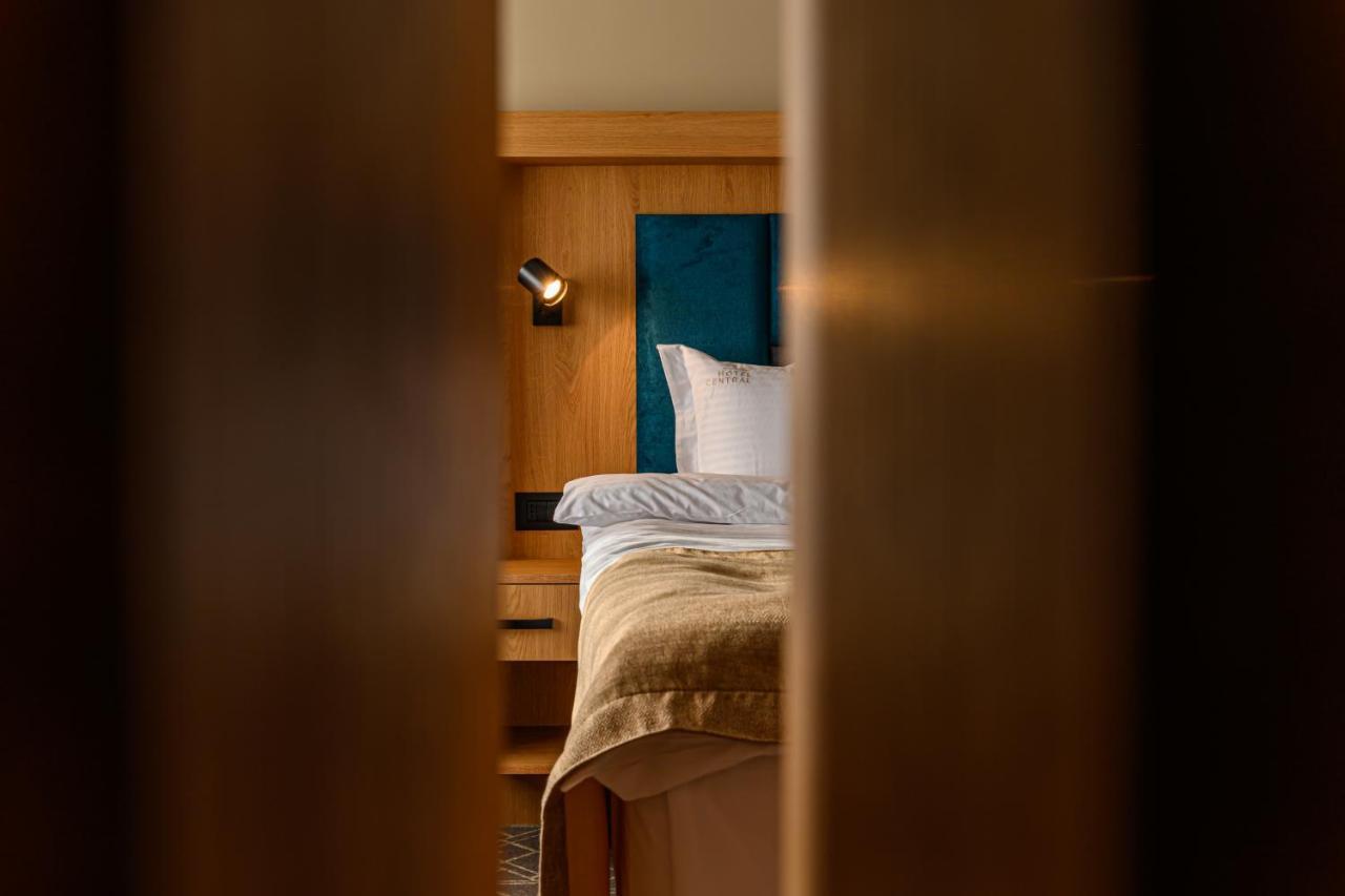 Hotel Central Pascani Zewnętrze zdjęcie