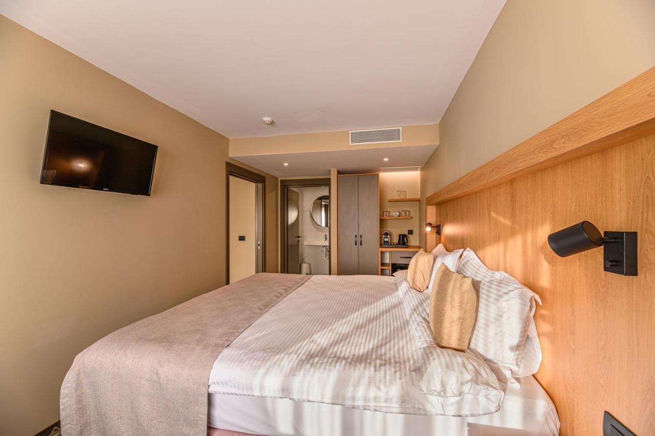 Hotel Central Pascani Zewnętrze zdjęcie