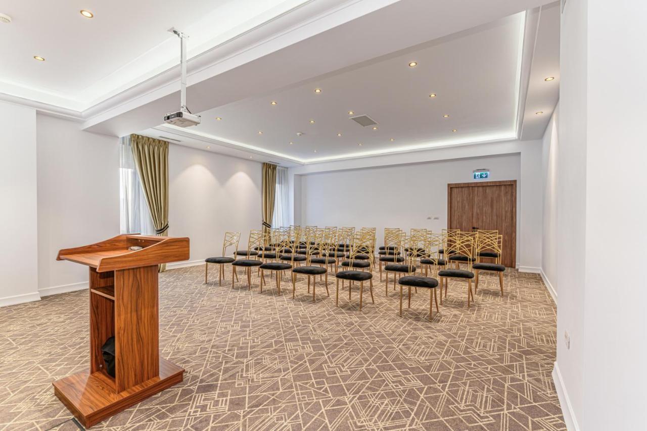 Hotel Central Pascani Zewnętrze zdjęcie