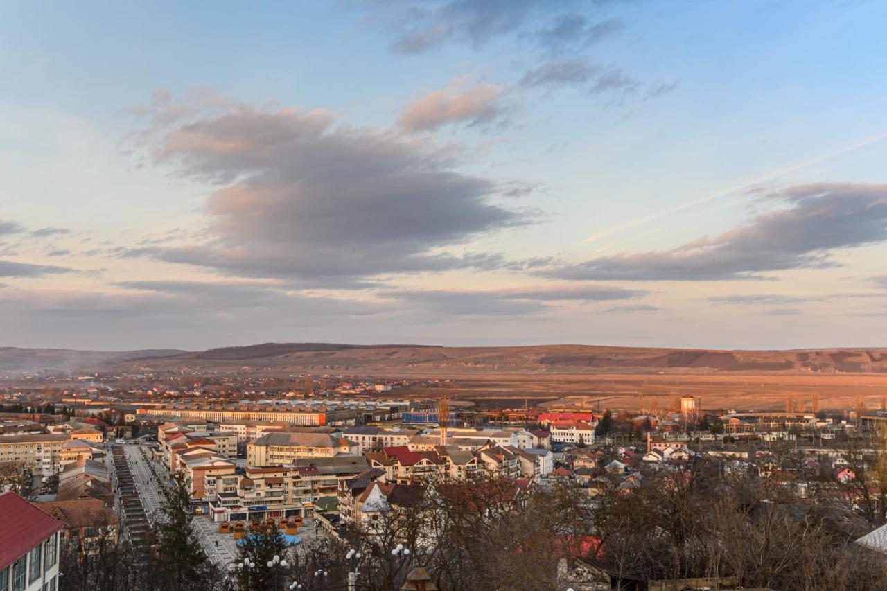 Hotel Central Pascani Zewnętrze zdjęcie