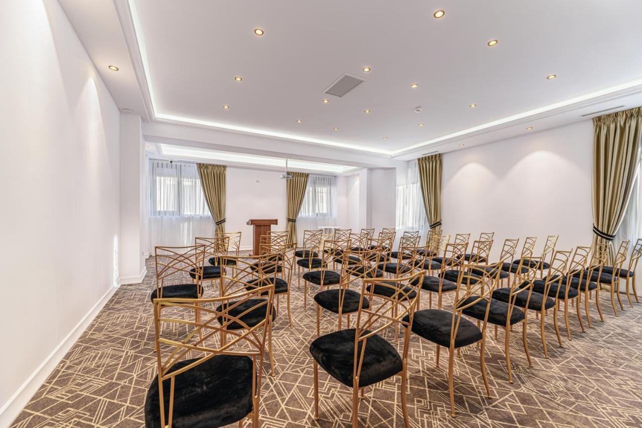 Hotel Central Pascani Zewnętrze zdjęcie